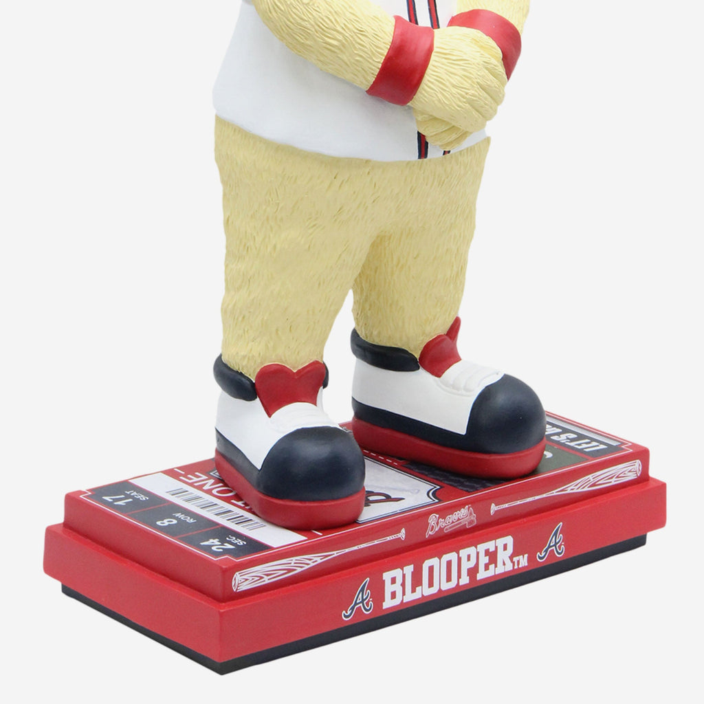 Braves mascot Blooper smashes his own bobblehead to win $500