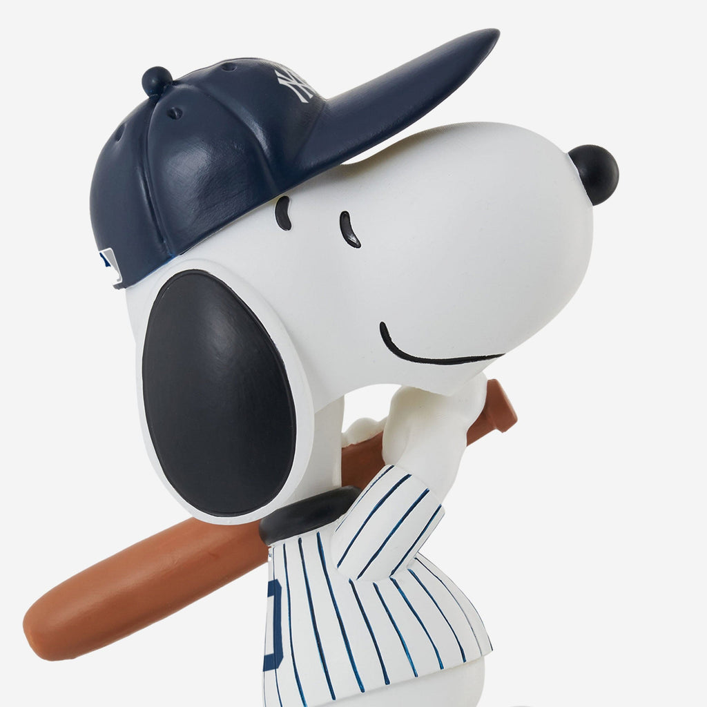 New York Yankees Snoopy Dabbing The Peanuts Sports Football