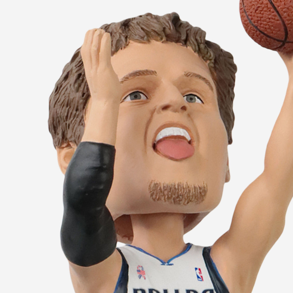 Dirk Nowitzki Dallas Mavericks Sports Illustrated Cover Bobblehead