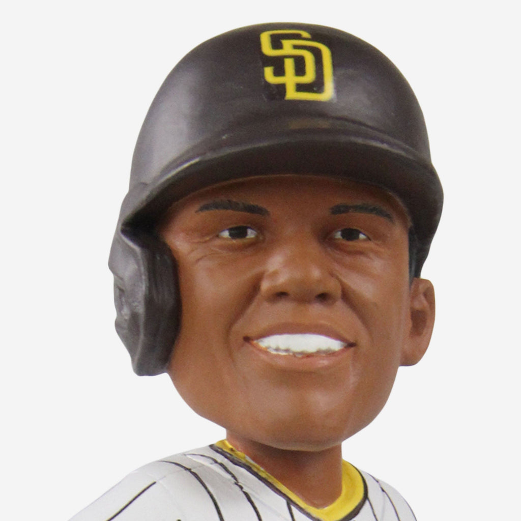 Padres: Juan Soto had most adorable reaction to his perfect bobblehead