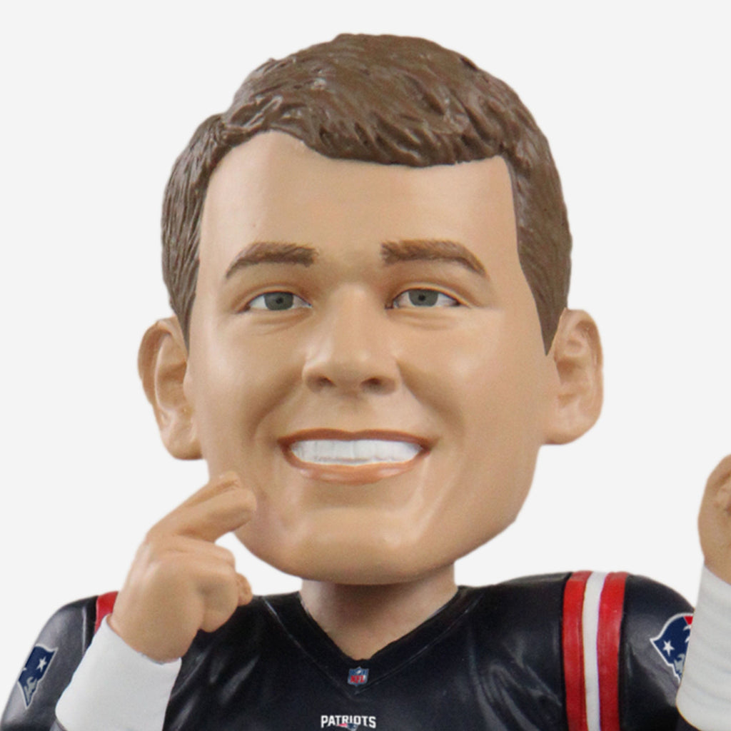 Mac Jones (New England Patriots) 8 NFL Hero Series Bobblehead by FOCO -  CLARKtoys