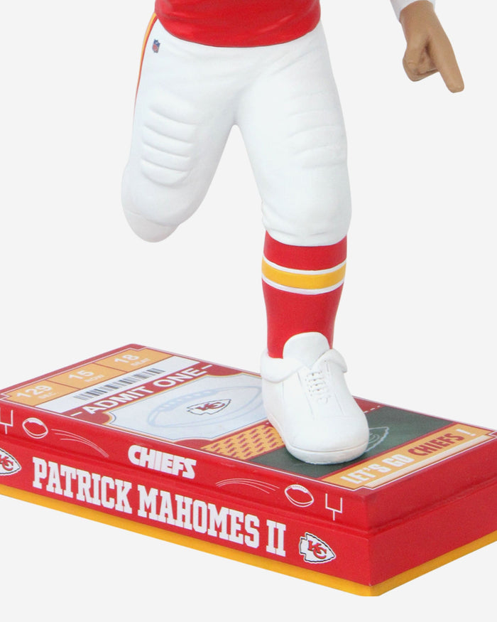 Patrick Mahomes Kansas City Chiefs Big Ticket 18 in Bobblehead FOCO - FOCO.com