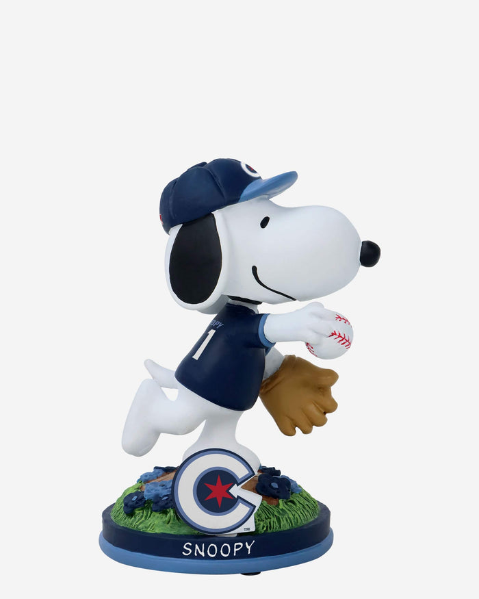 Chicago Cubs Snoopy Peanuts City Connect Bobblehead FOCO - FOCO.com