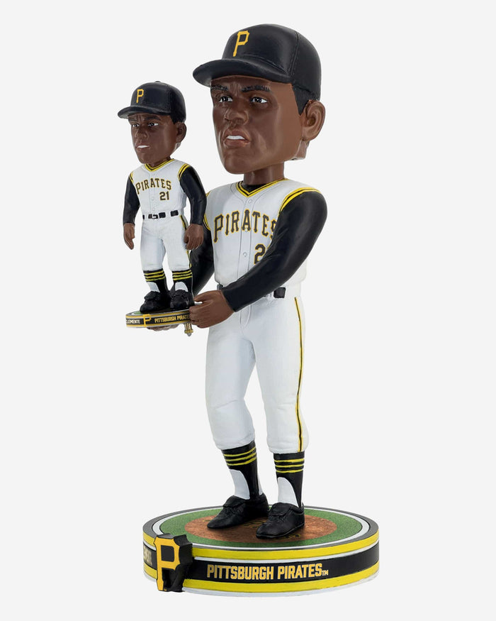 Roberto Clemente Pittsburgh Pirates Bobble Dubblz Bobblehead FOCO - FOCO.com