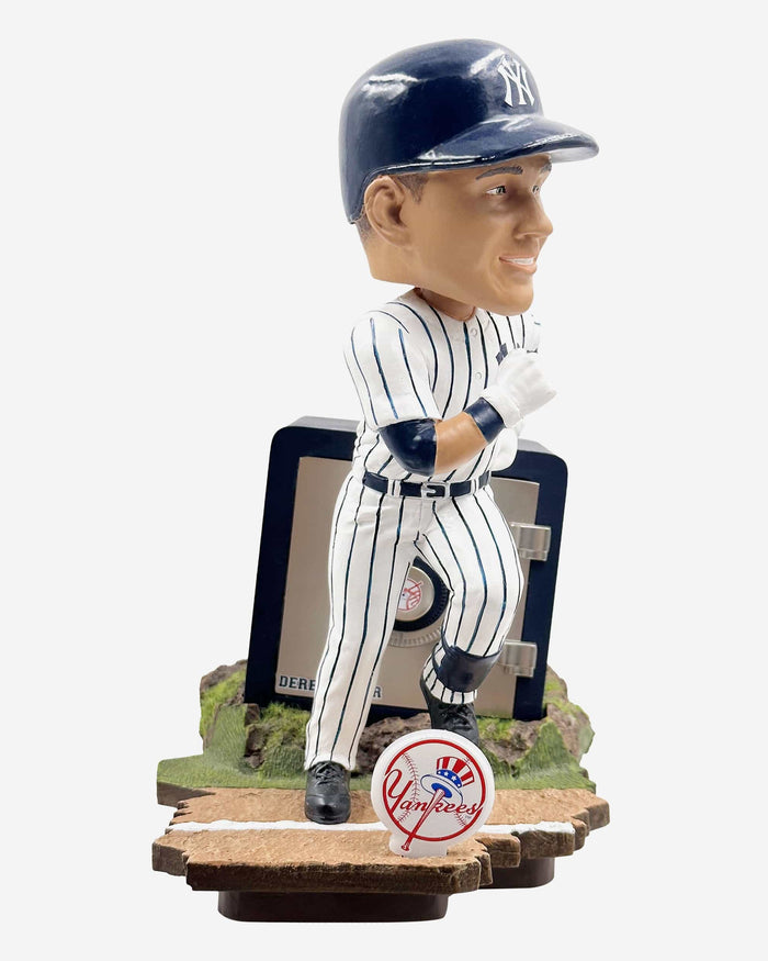 Derek Jeter New York Yankees Bank Bobblehead FOCO - FOCO.com