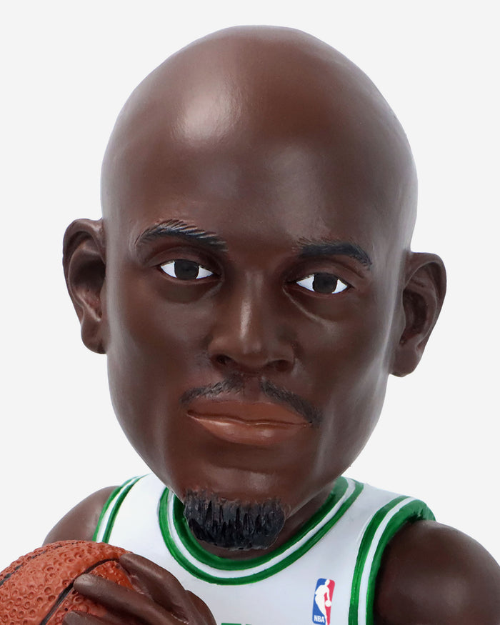 Kevin Garnett Boston Celtics Legendary Number 5 Bobblehead FOCO - FOCO.com