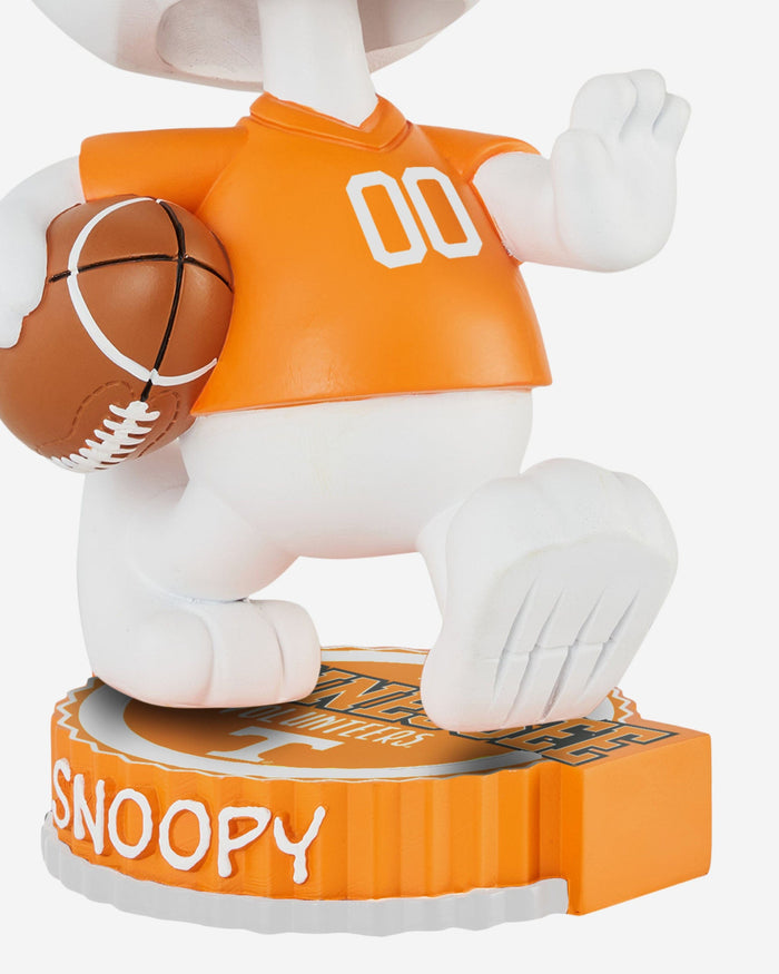 Tennessee Volunteers Snoopy Peanuts Bighead Bobblehead FOCO - FOCO.com