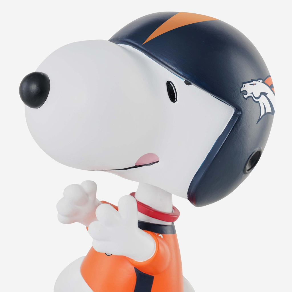 Denver Broncos Snoopy Peanuts Bighead Bobblehead FOCO