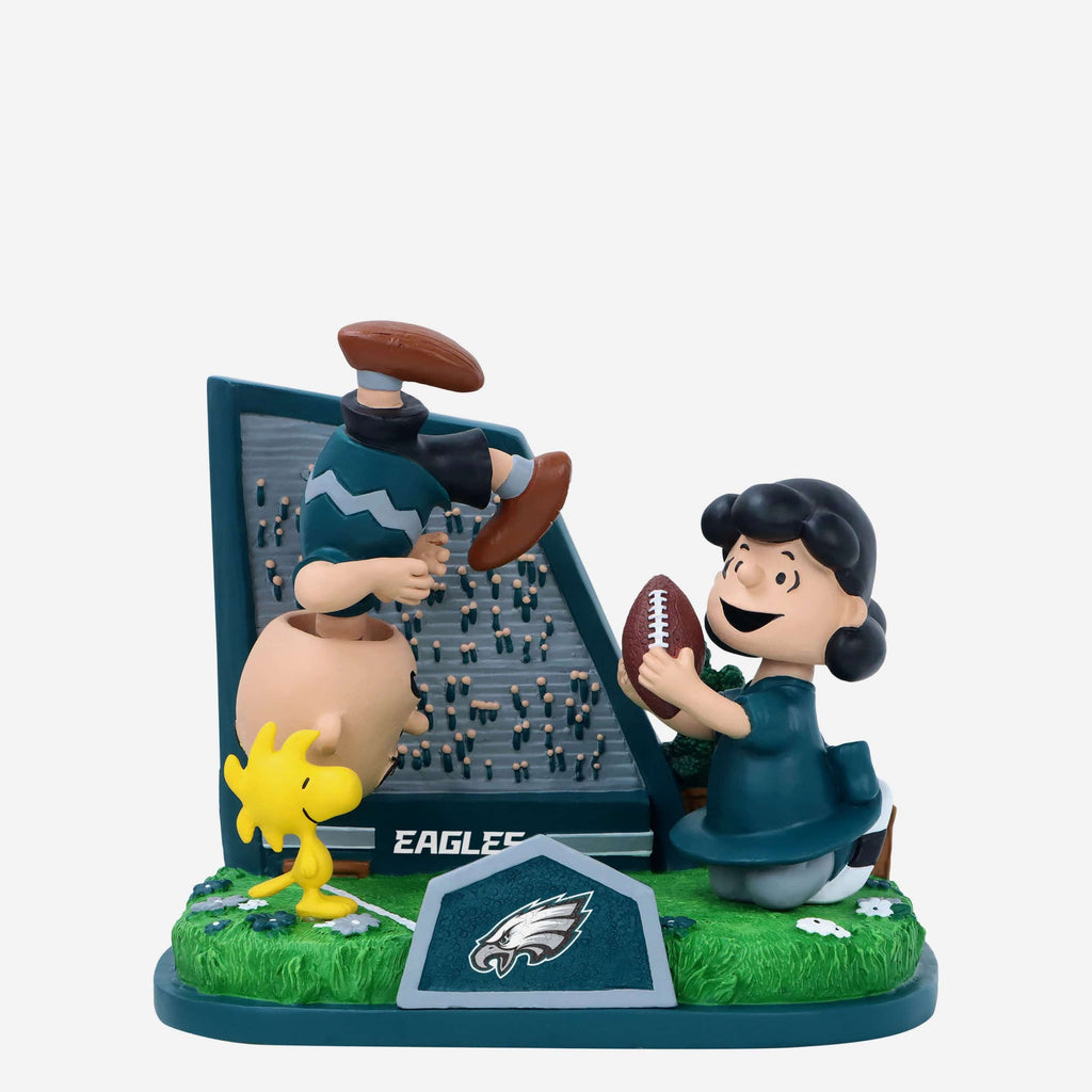 Philadelphia Eagles Peanuts Football Kickoff Mini Bobblehead Scene FOCO - FOCO.com