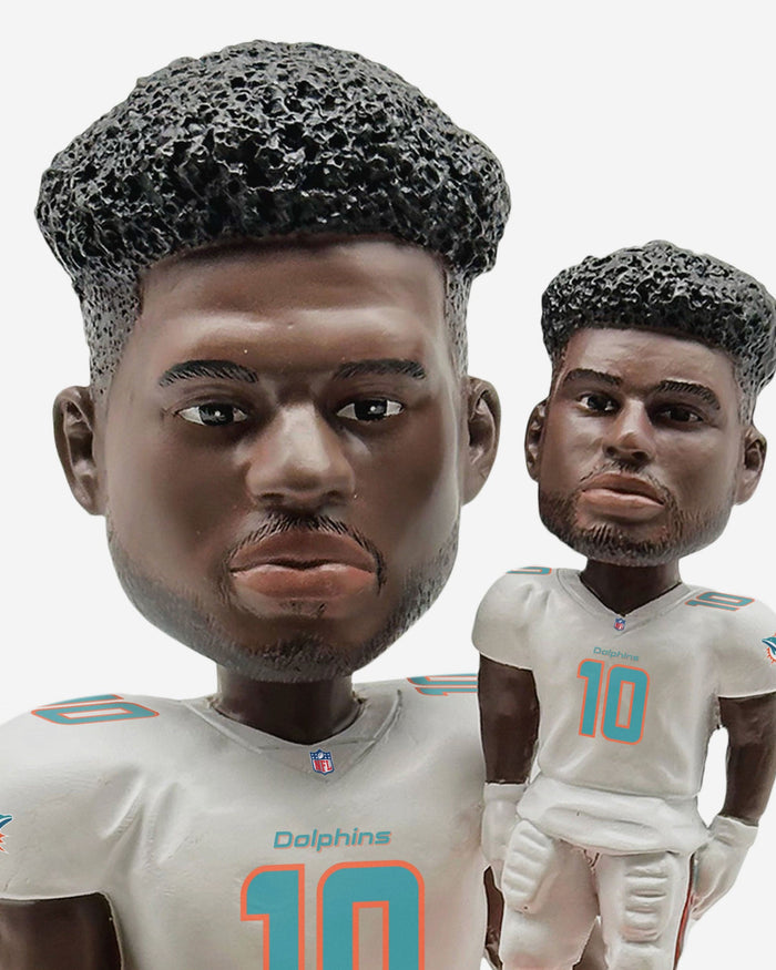 Tyreek Hill Miami Dolphins Bobble Dubblz Bobblehead FOCO - FOCO.com