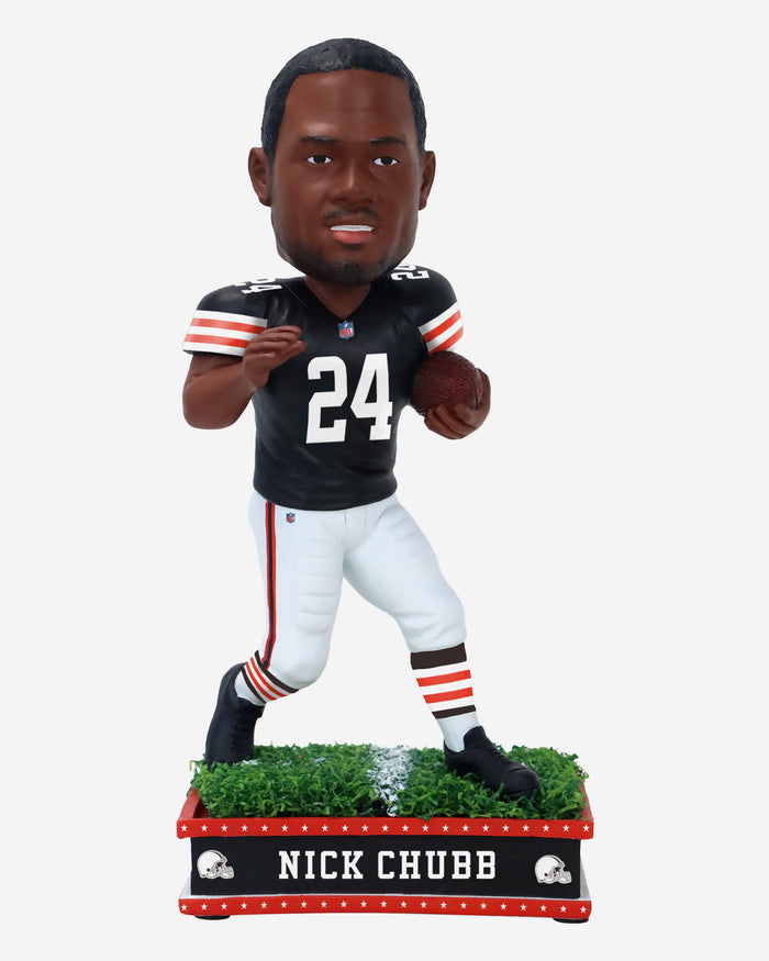 Nick Chubb Cleveland Browns Field Star Bobblehead FOCO - FOCO.com