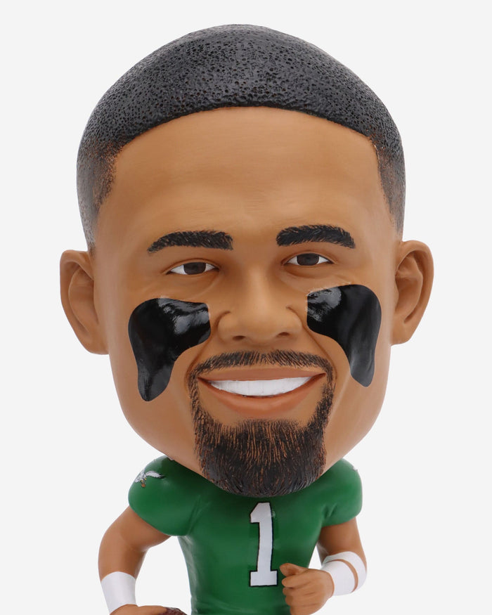 Jalen Hurts Philadelphia Eagles Kelly Green Uniform Field Stripe Bighead Bobblehead FOCO - FOCO.com