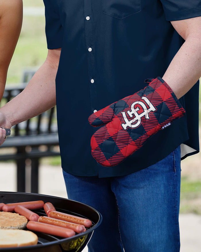 St Louis Cardinals Plaid Oven Mitt FOCO - FOCO.com