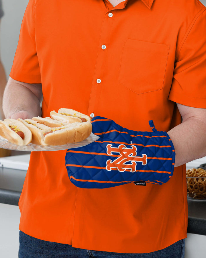 New York Mets Pinstripe Oven Mitt FOCO - FOCO.com