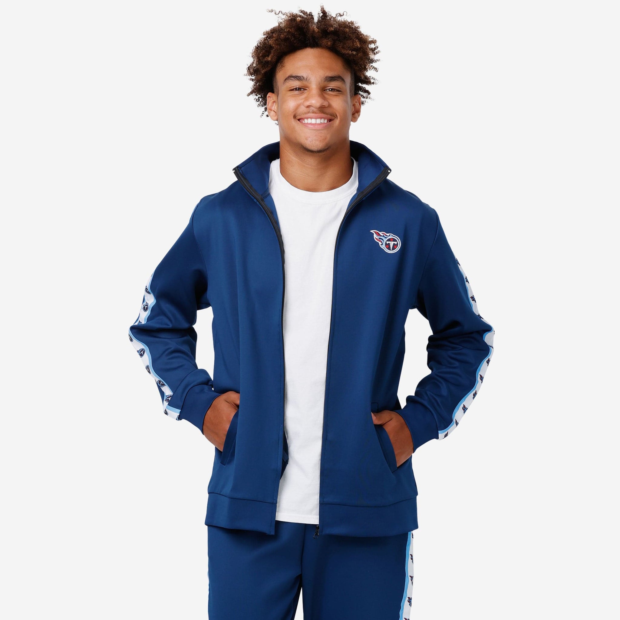 Pro Standard Tennessee Titans Full Zip Track Jacket / Medium