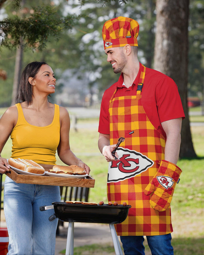 Kansas City Chiefs Plaid Chef Set FOCO - FOCO.com