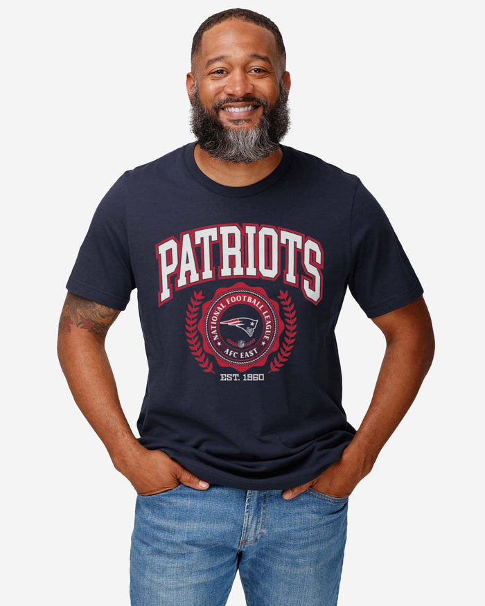 New England Patriots Team Crest T-Shirt FOCO - FOCO.com