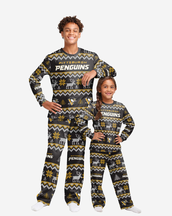 Michigan Wolverines Mens Ugly Pattern Family Holiday Pajamas FOCO