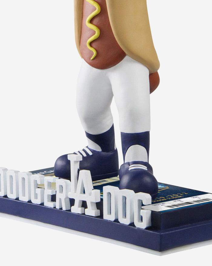 English Bulldog Patron #1 Los Angeles dodgers fan
