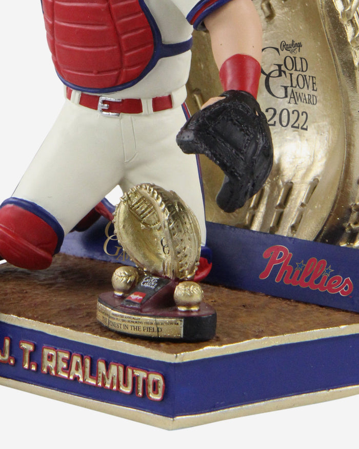 Philadelphia Phillies: J.T. Realmuto wins second Gold Glove award