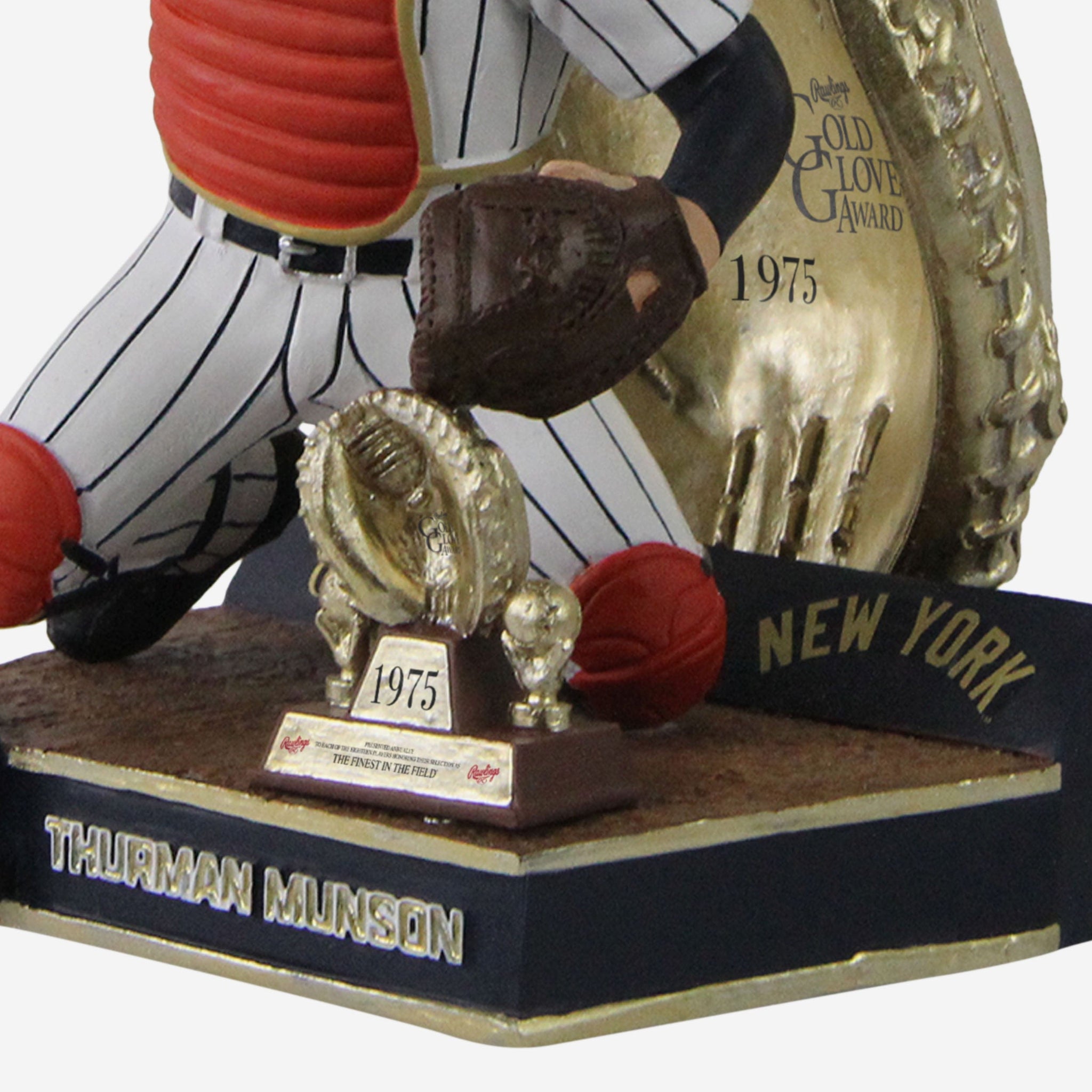 Thurman Munson New York Yankees 1975 Gold Glove Bobblehead FOCO