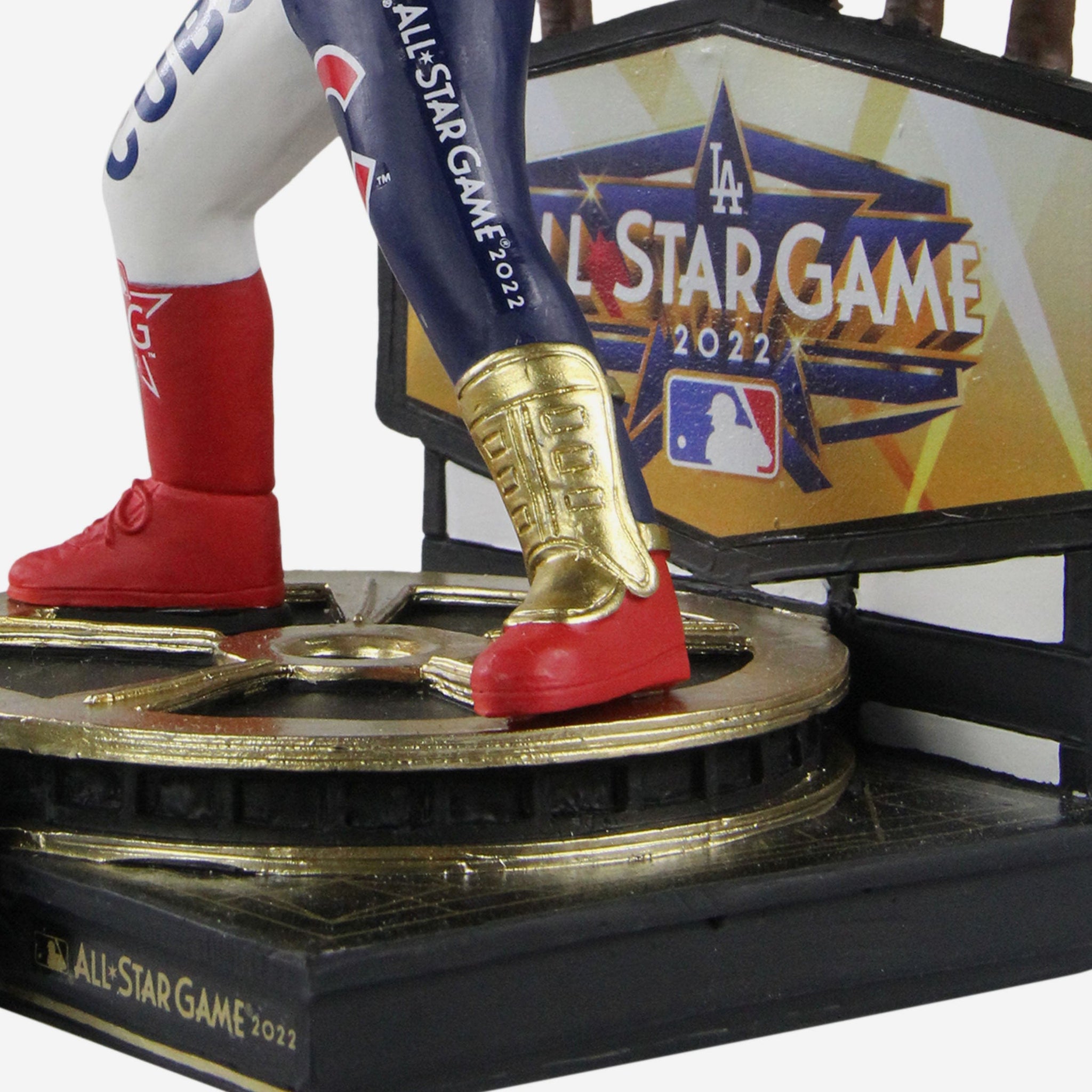 FOCO USA Launches Chicago Cubs London Series Bobblehead Collection - Sports  Illustrated Inside The Cubs