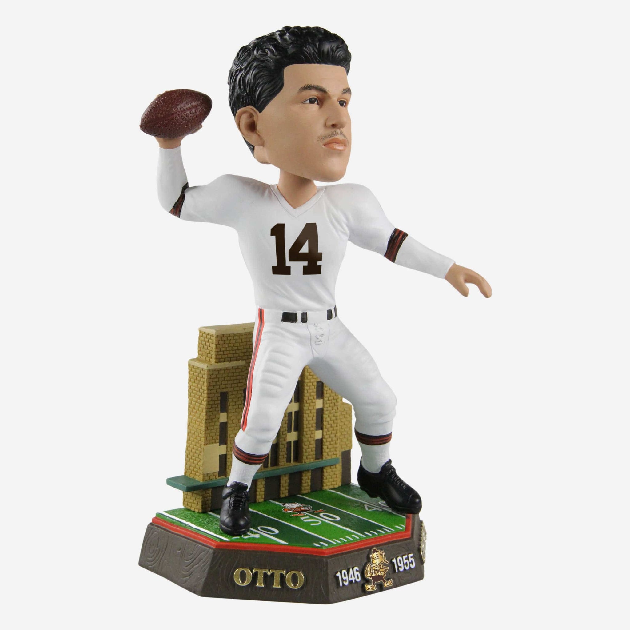 Browns great Otto Graham gets bobblehead 