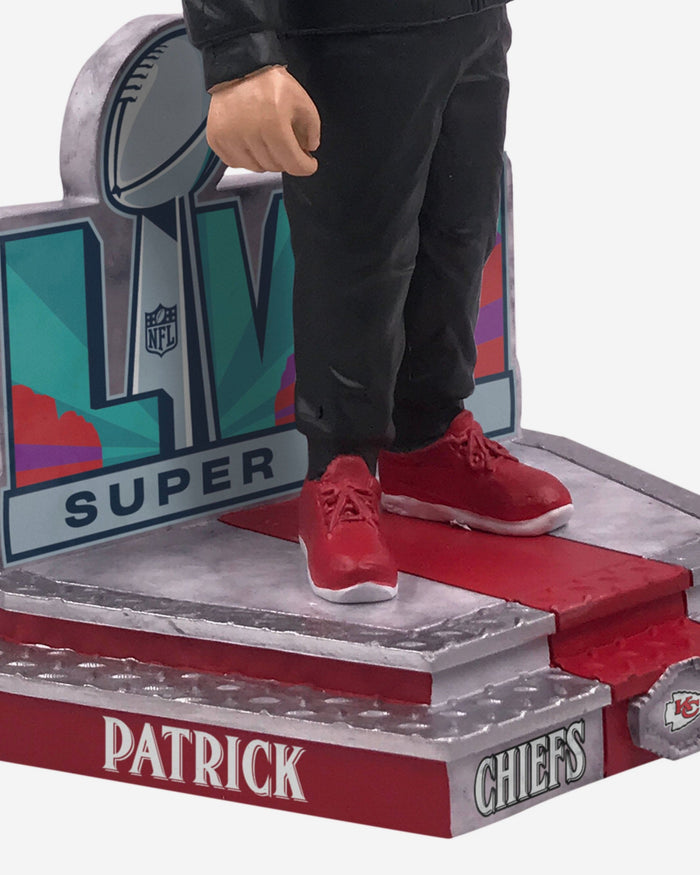 Patrick Mahomes Kansas City Chiefs Super Bowl LVII Outfit Bobblehead FOCO - FOCO.com