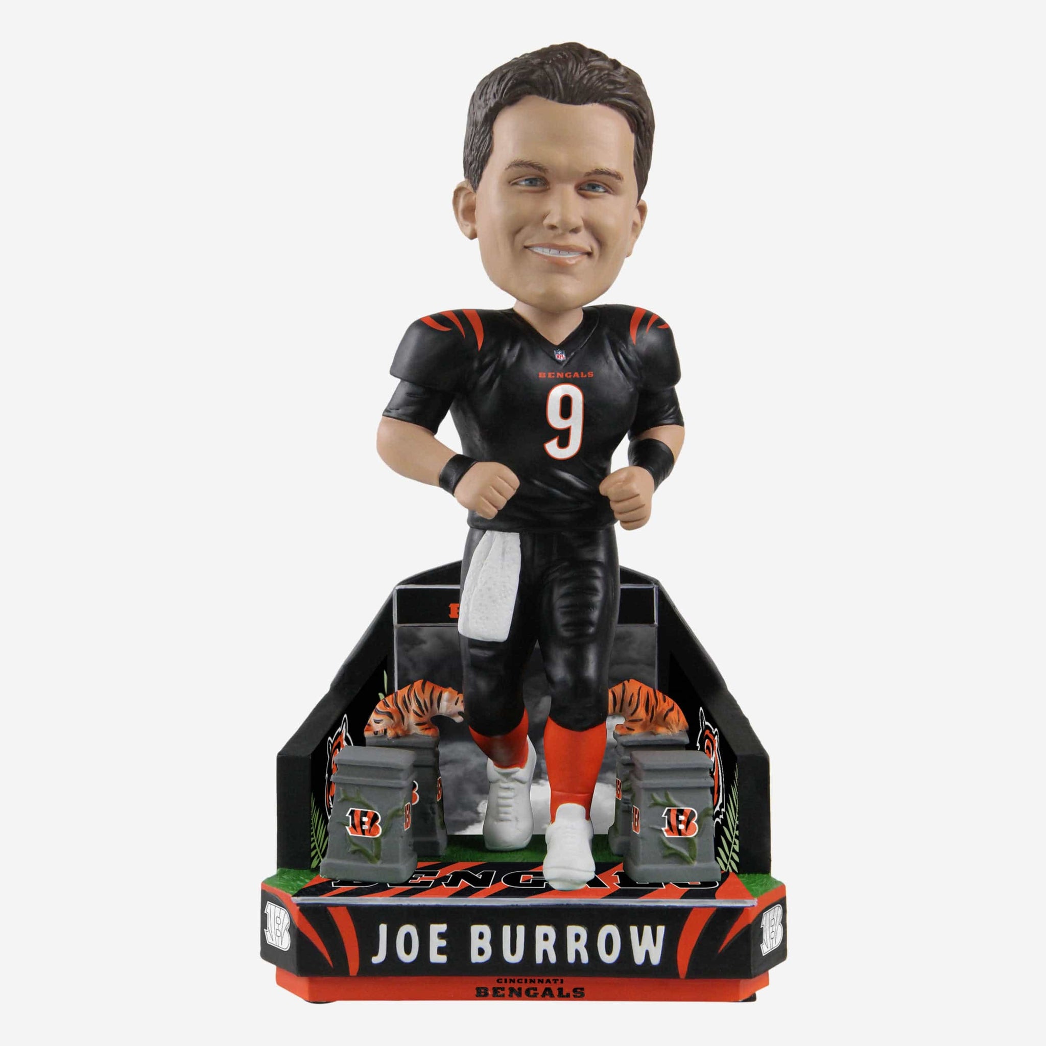 FOCO bobblehead of Joe Burrow with white Bengal tiger now available