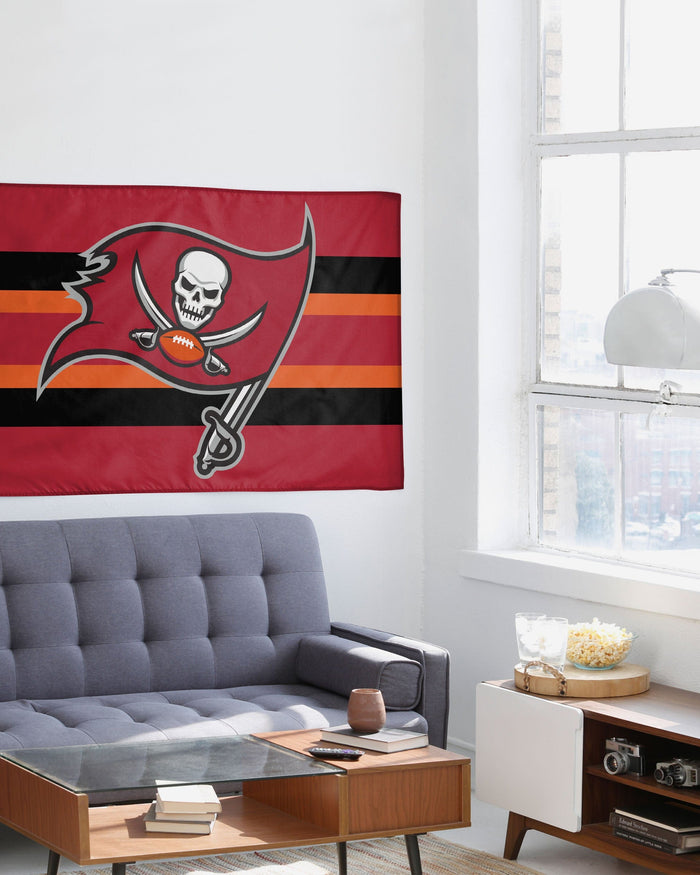 Tampa Bay Buccaneers Big Logo Team Stripe Horizontal Flag FOCO - FOCO.com