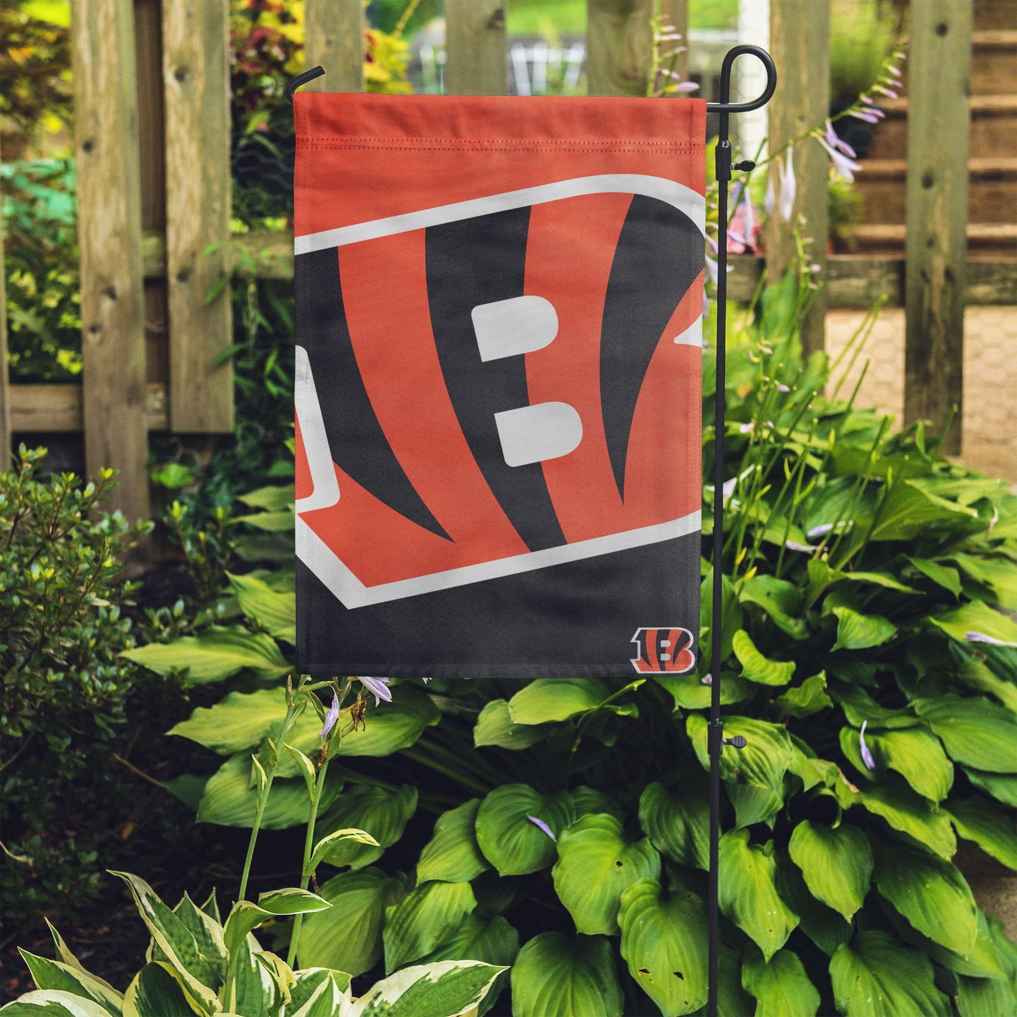 : Cincinnati Bengals Helmet Garden Flag and Flagpole