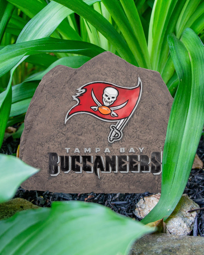 Tampa Bay Buccaneers Garden Stone FOCO - FOCO.com