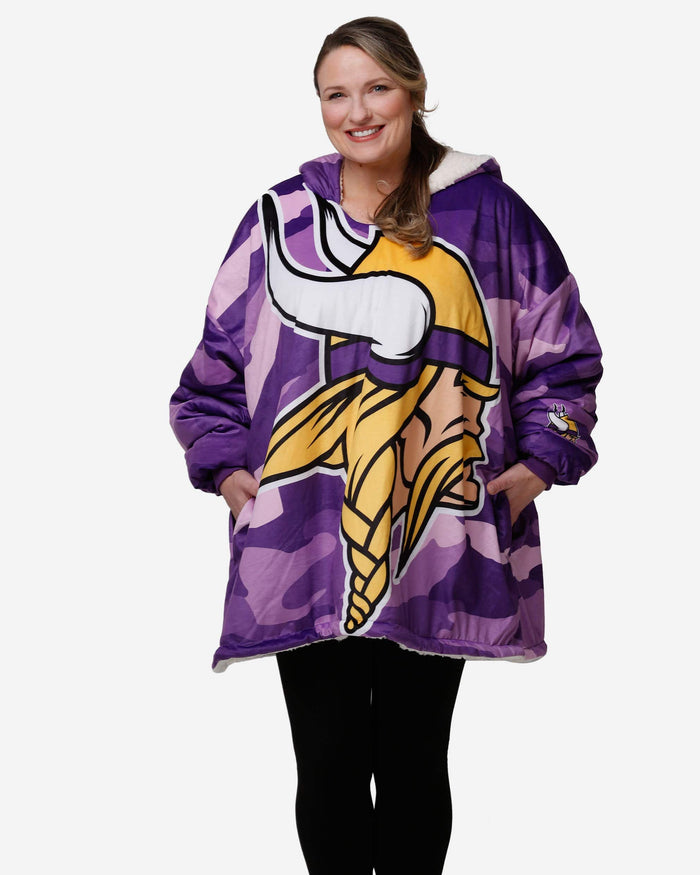 Minnesota Vikings Reversible Team Color Camo Hoodeez FOCO - FOCO.com