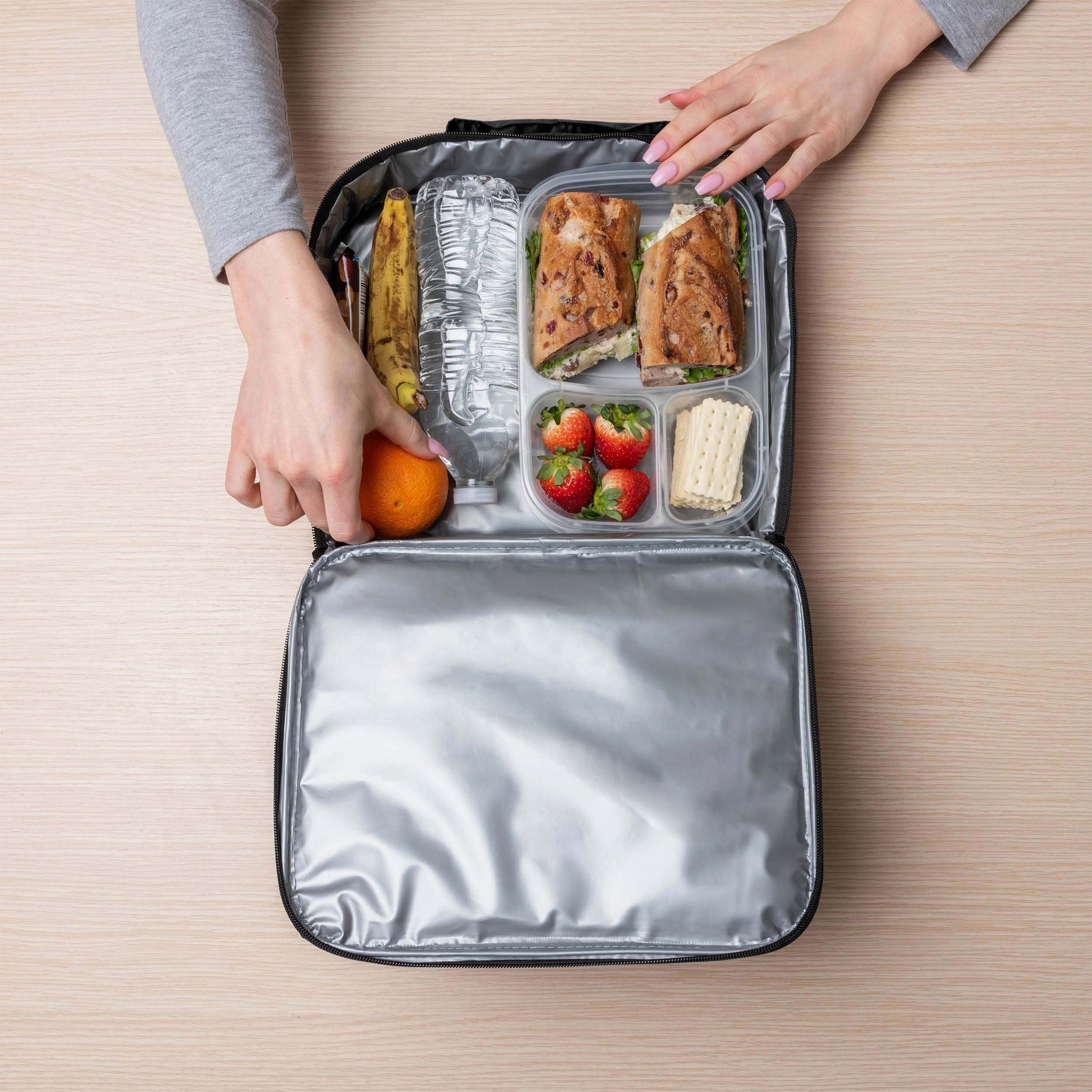 Keep lunch hot - lunch pack hack. Might be late to the game but 🤷🏼‍♀