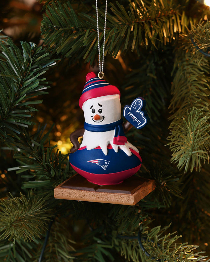 New England Patriots Smore On Ball Ornament FOCO - FOCO.com