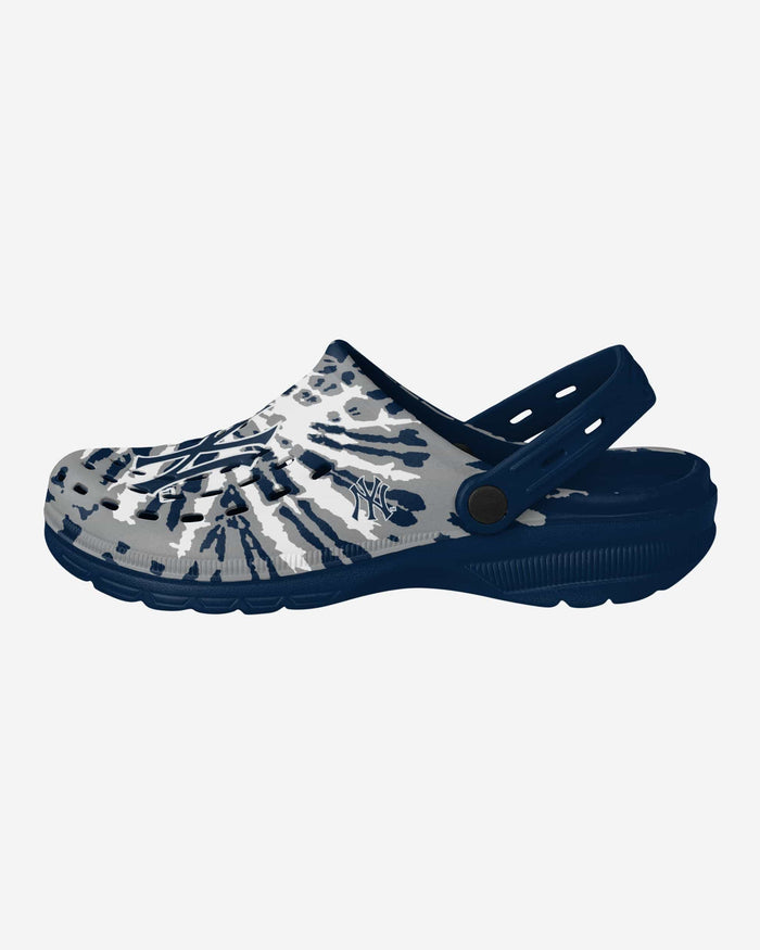 New York Yankees Tie-Dye Clog With Strap FOCO S - FOCO.com