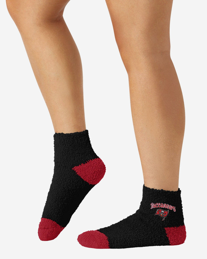 Tampa Bay Buccaneers 2 Pack Womens Script Logo Fuzzy Ankle Socks FOCO - FOCO.com