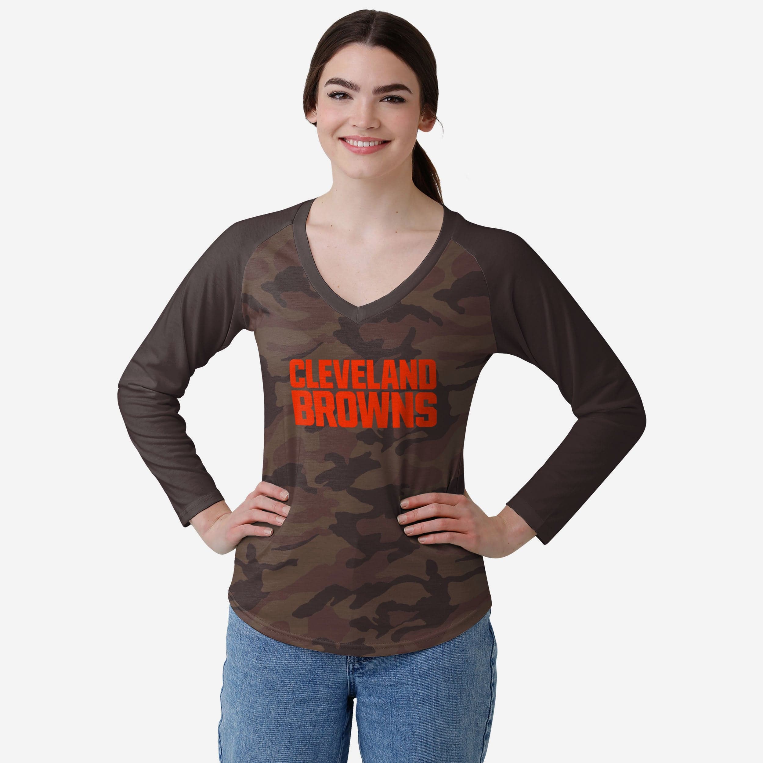 FOCO Cleveland Browns NFL Womens Wordmark Tonal Camo Raglan T-Shirt