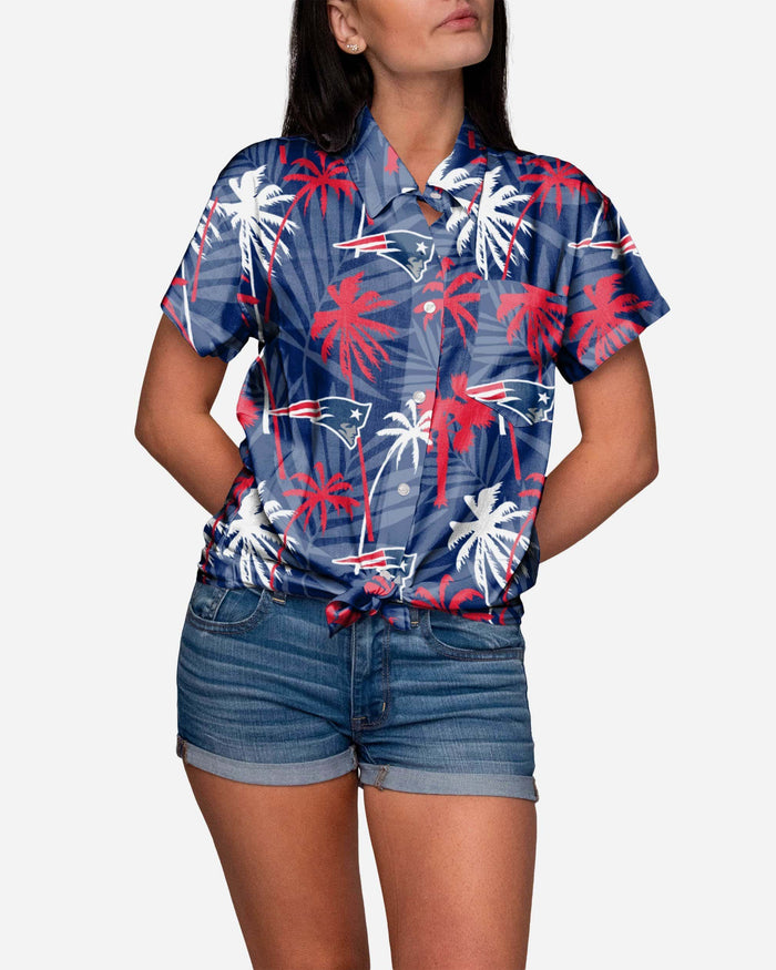 New England Patriots Tropic of Da Palms Womens Button Up Shirt FOCO S - FOCO.com